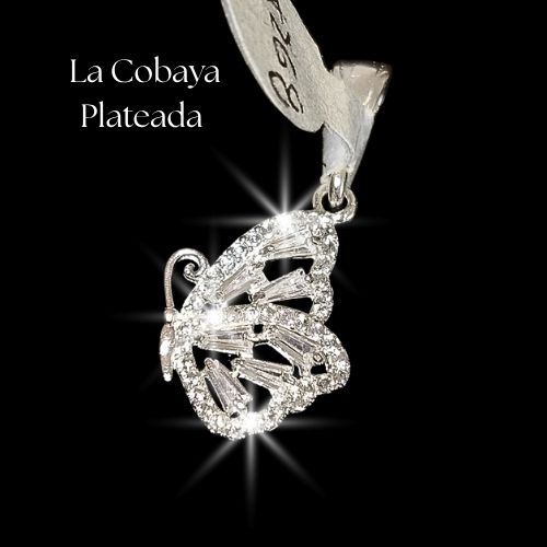Dije de mariposa en plata con microcirconias blancas