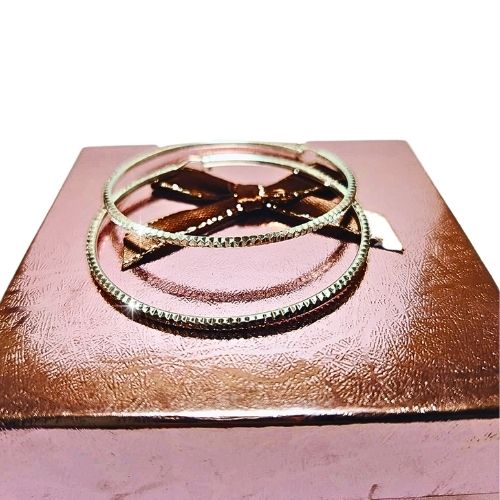 Arracadas grandes acabado de cuadros