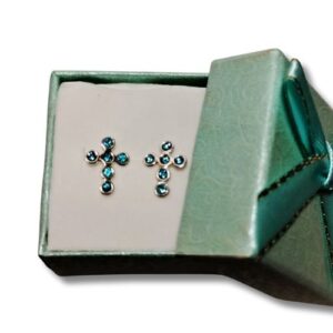 Broquel cruz con circonias azules